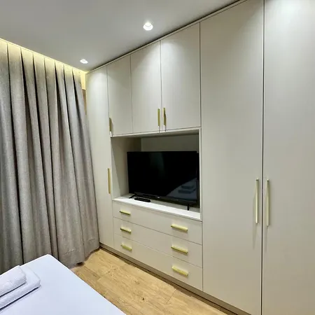 Ros'es Central Apartman *
